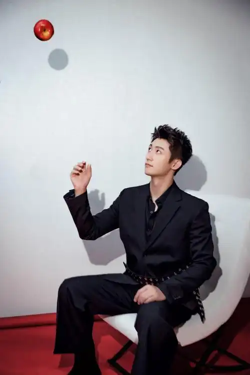 好久没见这么精致的黄景瑜了##黄景瑜妆后怼脸照