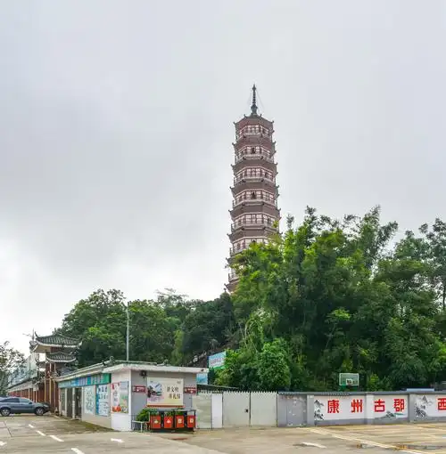 历久弥新三元塔