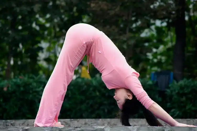 瑜伽美女hold住啊!腾龙a17镜头19p