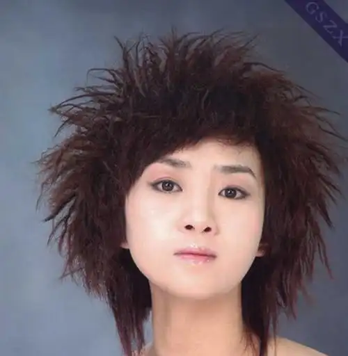 女士短发时尚锡纸烫发型图片