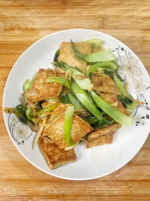 非常简单的素食青菜炒豆腐嘎嘎掉秤