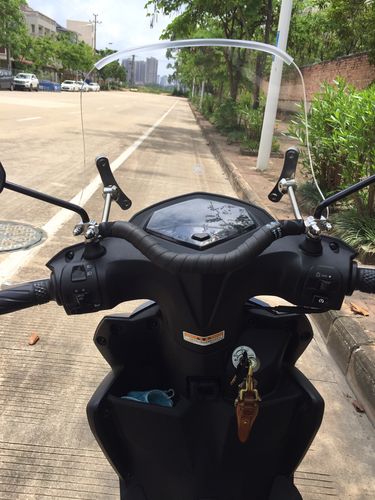 雅马哈福喜巧格i125改装儿童扶手扩展支架手机架赛鹰旭鹰巡鹰横杆