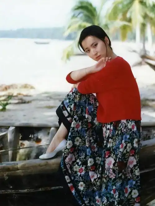 陈晓旭和欧阳奋强的缘分,从《红楼梦》开始,延续一生.