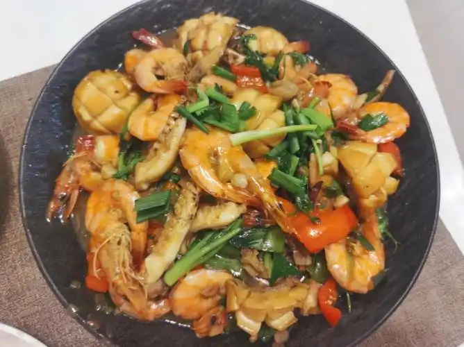 我愿称之为最简单好吃的海鲜大杂烩