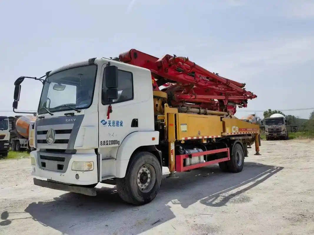 37米的三一泵车,刚收到货,做了全车保养,直接就可以开进工地赚钱.