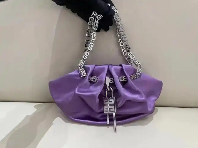 纪梵希givenchy  #纪梵希  #givenchy  #最爱的包包  #晒新包包