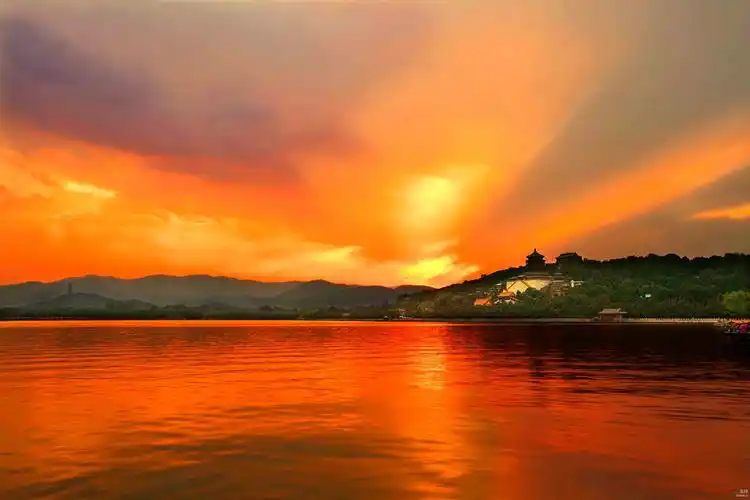 皇家园林的霞光