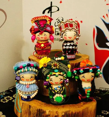 云南56个少数民族娃娃工艺品工人偶中国玩偶摆件纪念品木偶