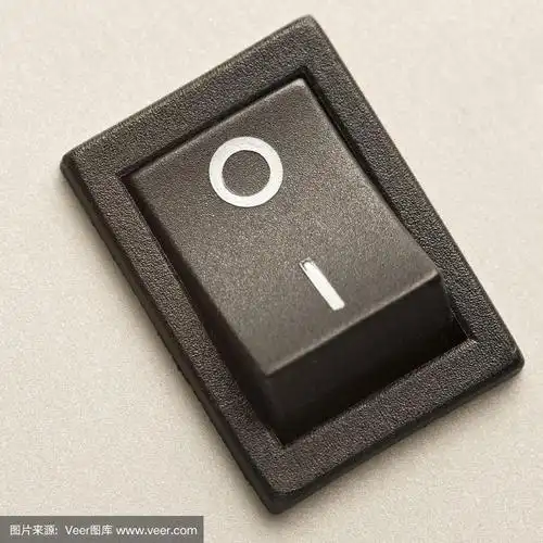 电脑背面电源开关按钮的微距特写