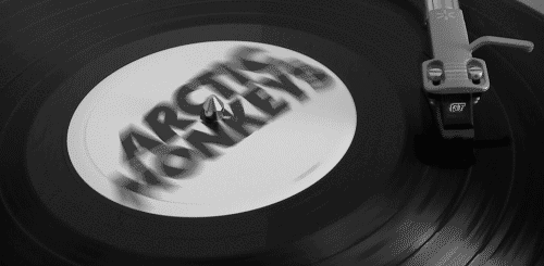 播放黑胶的机器费用也是一般人很难承受的