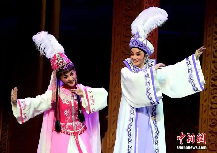 越剧尹派张派传人共同演绎经典沙漠王子