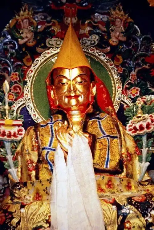 一世嘉木样大师于藏历第十一绕回土鼠年(1648)正月初八出生在甘肃省