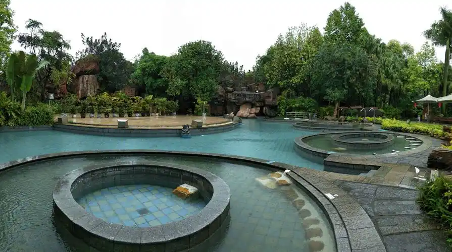 聚龙湾天然温泉度假村两天游