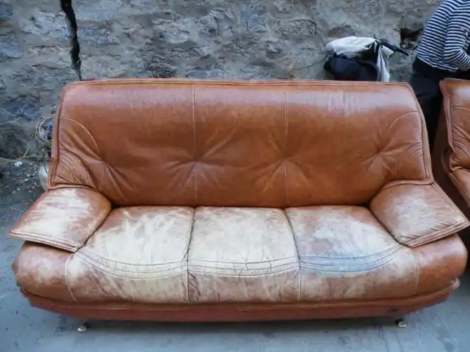 磨损掉色的皮沙发翻新修复工艺初学者案例展示