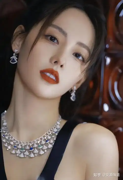 世上绿茶千千万,张嘉倪这种太少见,买超这次遇到顶级玩家