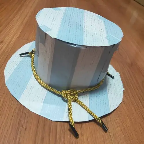 长河小学三年级美术学科手工课《千姿百态的帽子》作品展