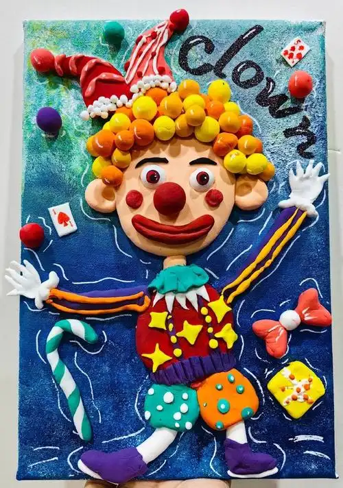 滑稽的小丑粘土手工画,喜欢收藏和孩子一起做吧!#超轻粘土