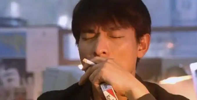 四大天王抽烟,刘德华的万宝路,张学友的雪茄,郭富城最嚣张!