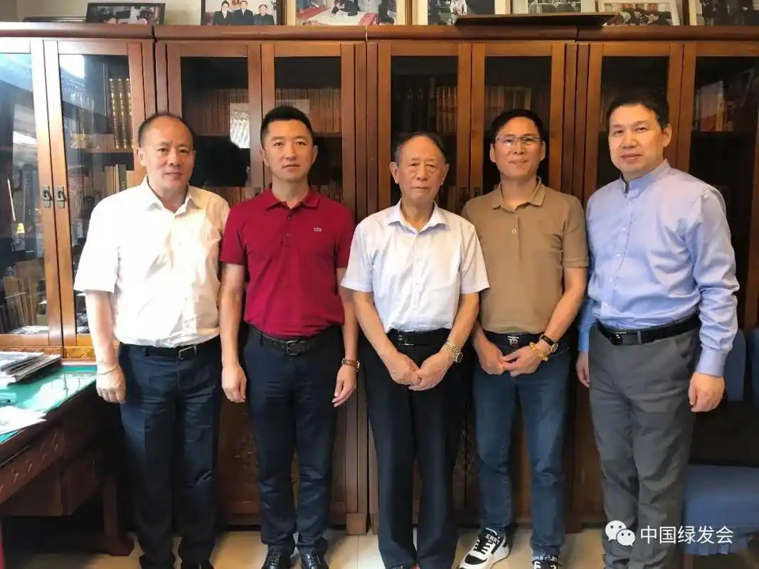 胡德平会见野生铁皮石斛守护者姚国祥生物多样性保护