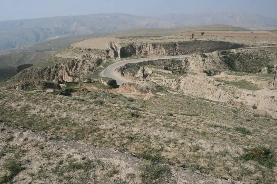 山城堡战役主战场断马崾岘图片来源:环县党史办原标题:《【百名巾帼讲