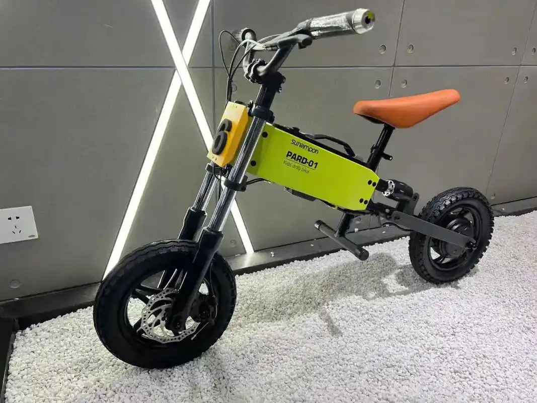 sunrimoon新款首发儿童电动平衡车