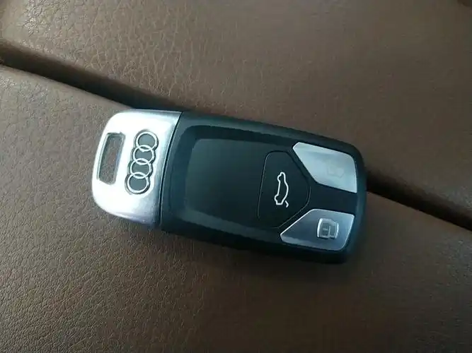 奥迪q740进口2018款20t自动舒适型