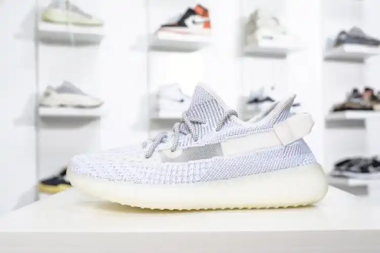 只限美国 全美保油adidas yeezy boost 350v2 static白满天星纯原流水
