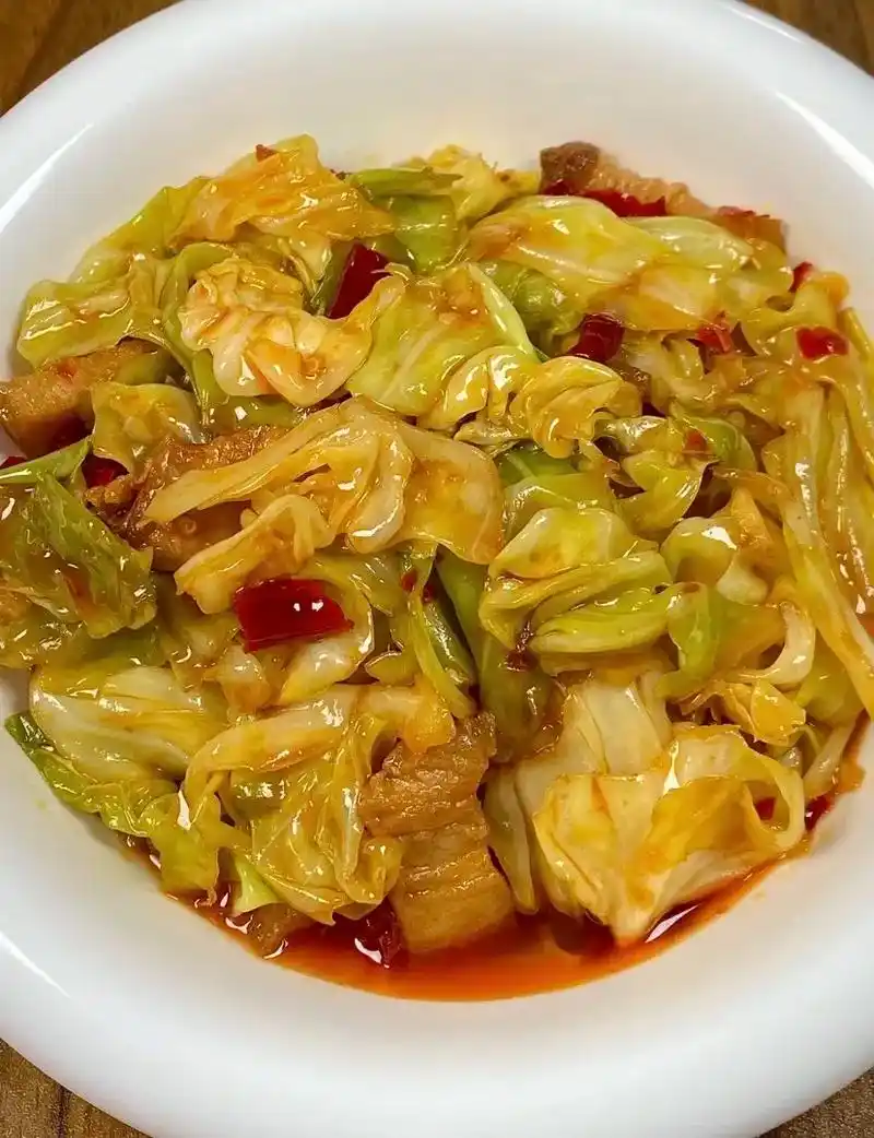 简单快手!干锅手撕包菜!#图文伙伴计划 #美食图 - 抖音