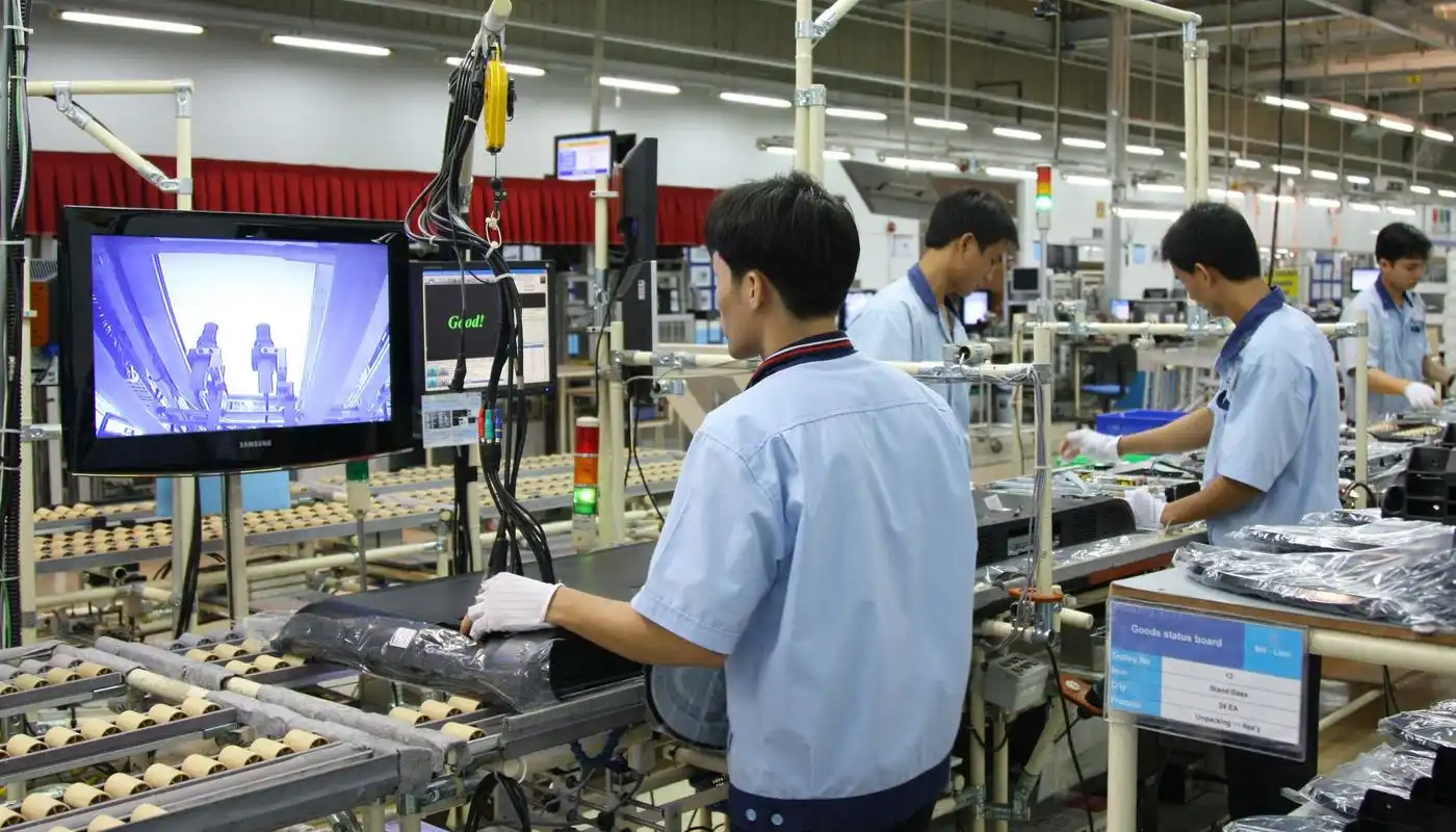 处于西方供应链危机前线的东南亚工厂工人