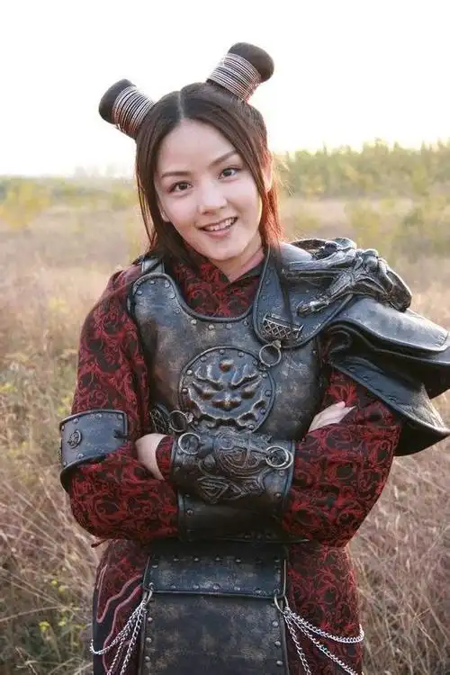 第四:冼色丽朱琴在西游记里面扮演"哪吒",这里的哪吒更加的温柔,但是