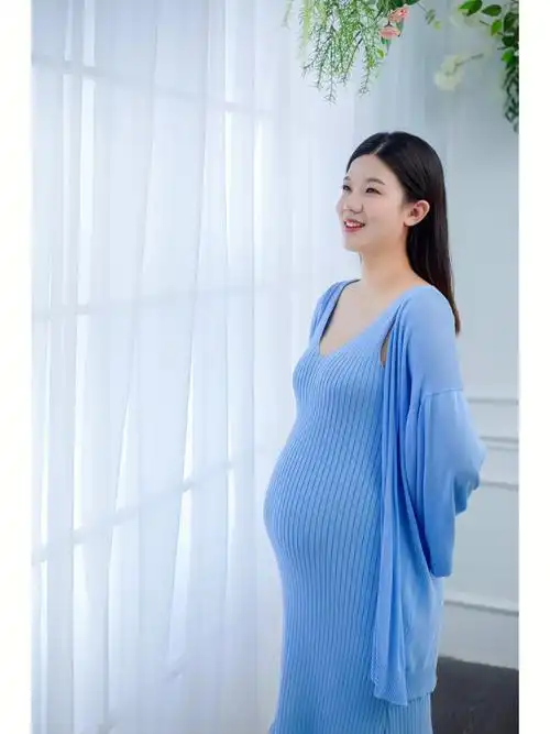 孕妇照大曝光  #孕晚期  #孕期  #大肚子  当然要拍照记录呀,我硬不