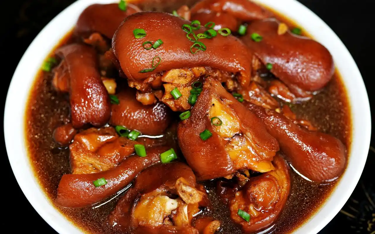 做一盘红烧猪蹄要花多少钱?答案是不超过35块.