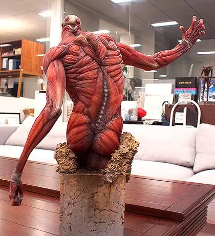 【新闻】《进击的巨人》超大型巨人 竹谷隆之