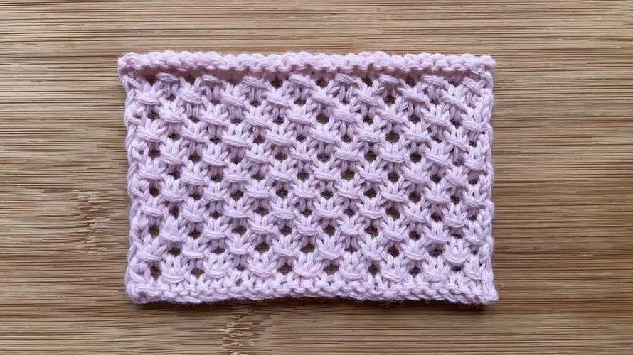 分享一款罩衫花样的编织方法是精致立体的网眼花样漂亮又好织图解和