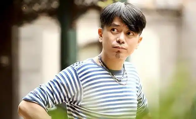 广东周星驰郭昶去世留下妻女伤心欲绝再也不能过父亲节了