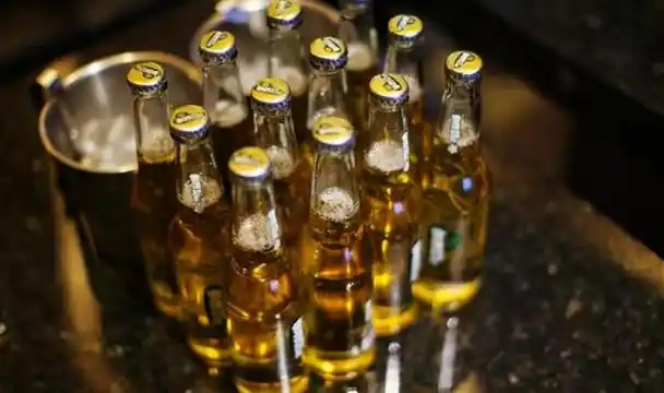 买啤酒时,只要配方有"2料",无论价格和品牌,都是劣质啤酒