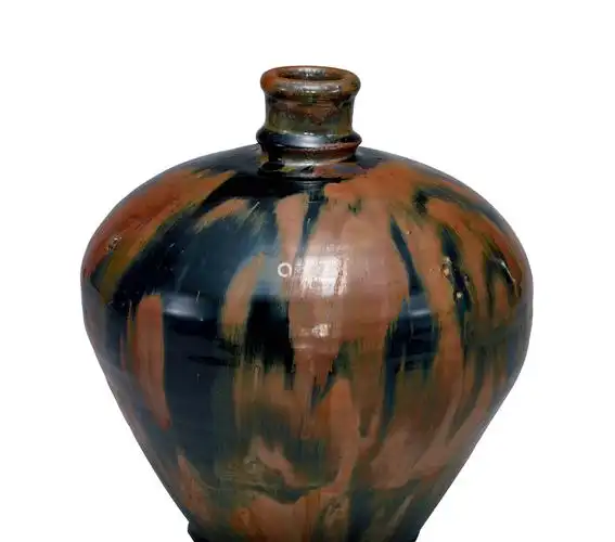 宋代黑釉窑双铁锈斑梅瓶