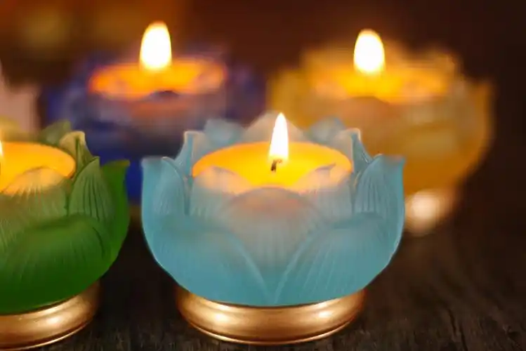 酥油蜡烛佛前供具 烛光