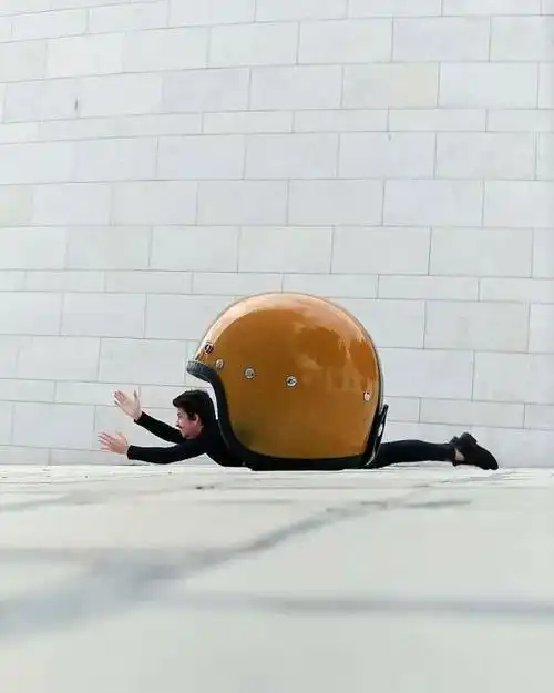 摄影师用65张错位摄影照告诉你,技术与创意哪个更重要?答案都在这里