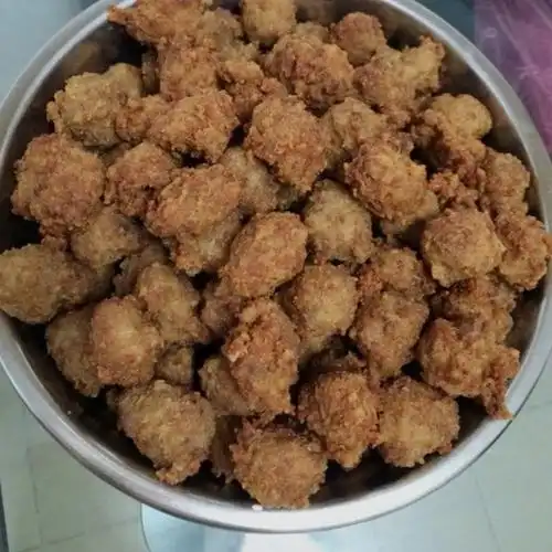 飘致媚雅做的酥炸肉丸子