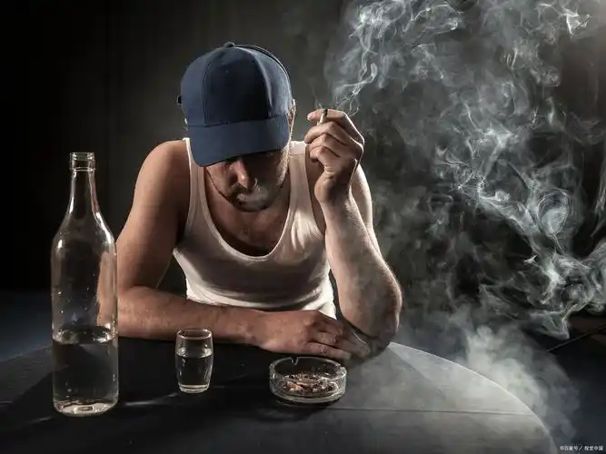 老年人为啥摔一跤就骨折?48岁后,"2肉"要舍得吃,骨骼变强壮