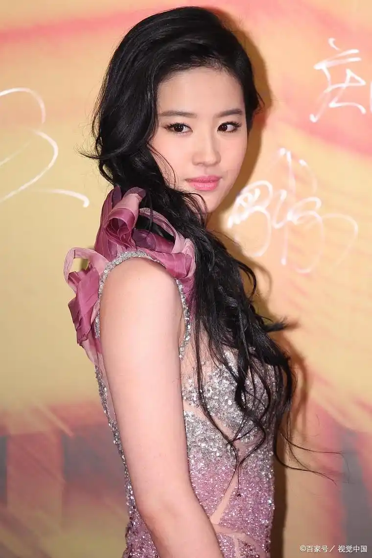 刘亦菲悬疑剧《近海新生》