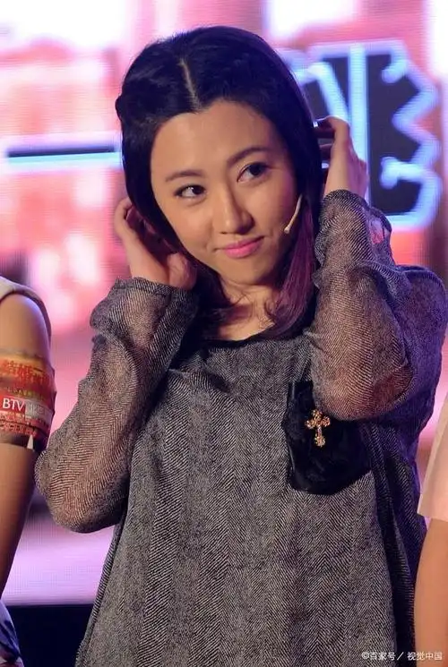 北京美女王博谷:嫁小7岁演员巴图,婚后生两子,风光背后有辛酸