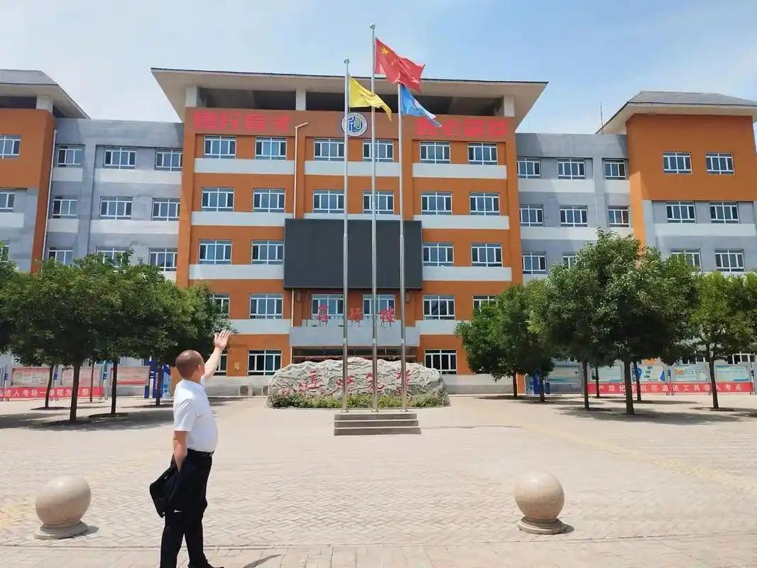 技能 学历=赢定人生. - 抖音