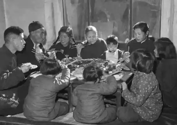 老照片100张80年代过年照看完都是满满的回忆