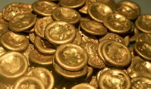 西安郊区出土大量黄金上面画着神秘图案解开2000年前一桩疑案