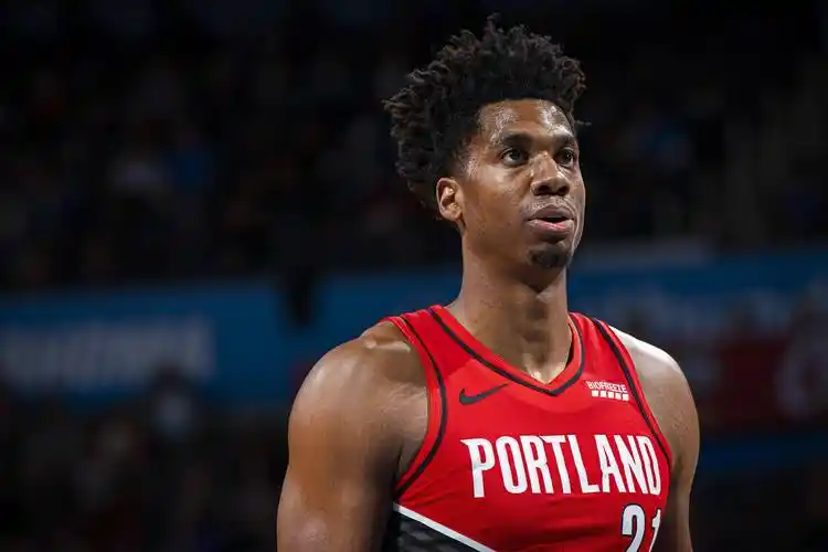 赛场_伤病_表现