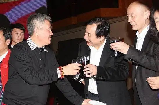 北京的首富李晓华是做什么的?