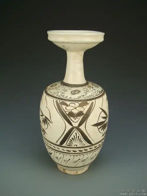 133号磁州窑花鸟纹盘口瓶