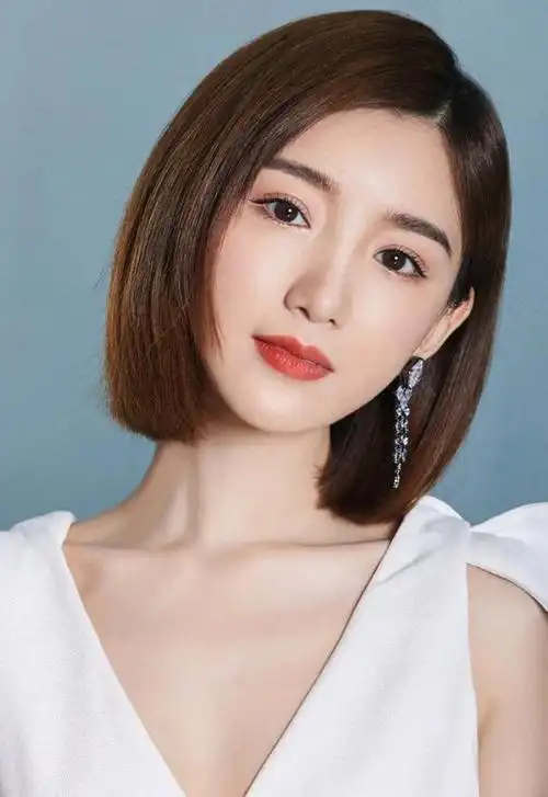 毛晓彤短发美图_网易订阅